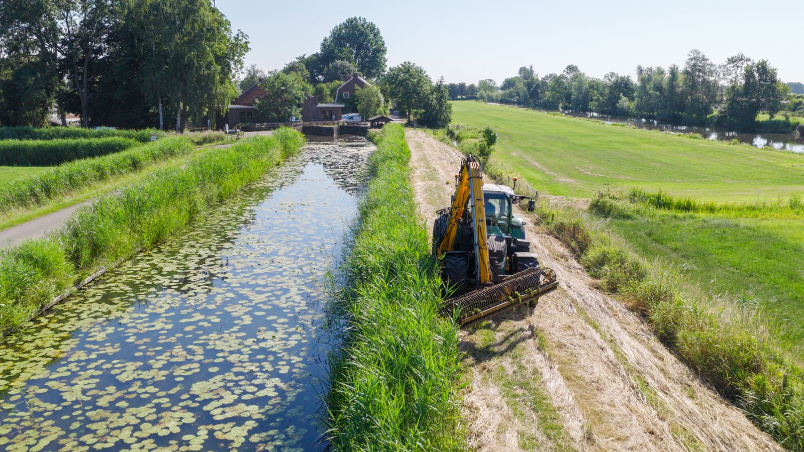 Slootonderhoud met aandacht voor de natuur 